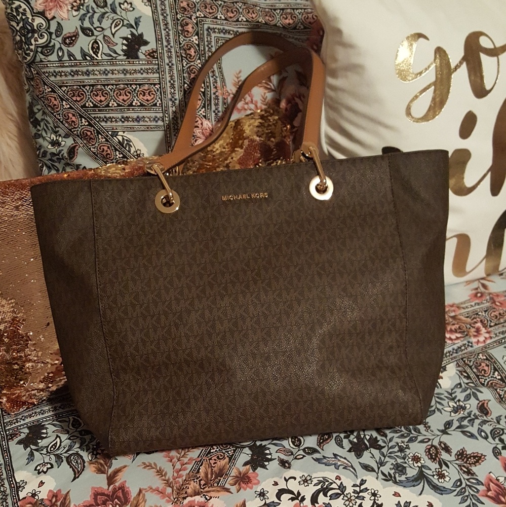 Michael Kors XL Raven Tote
